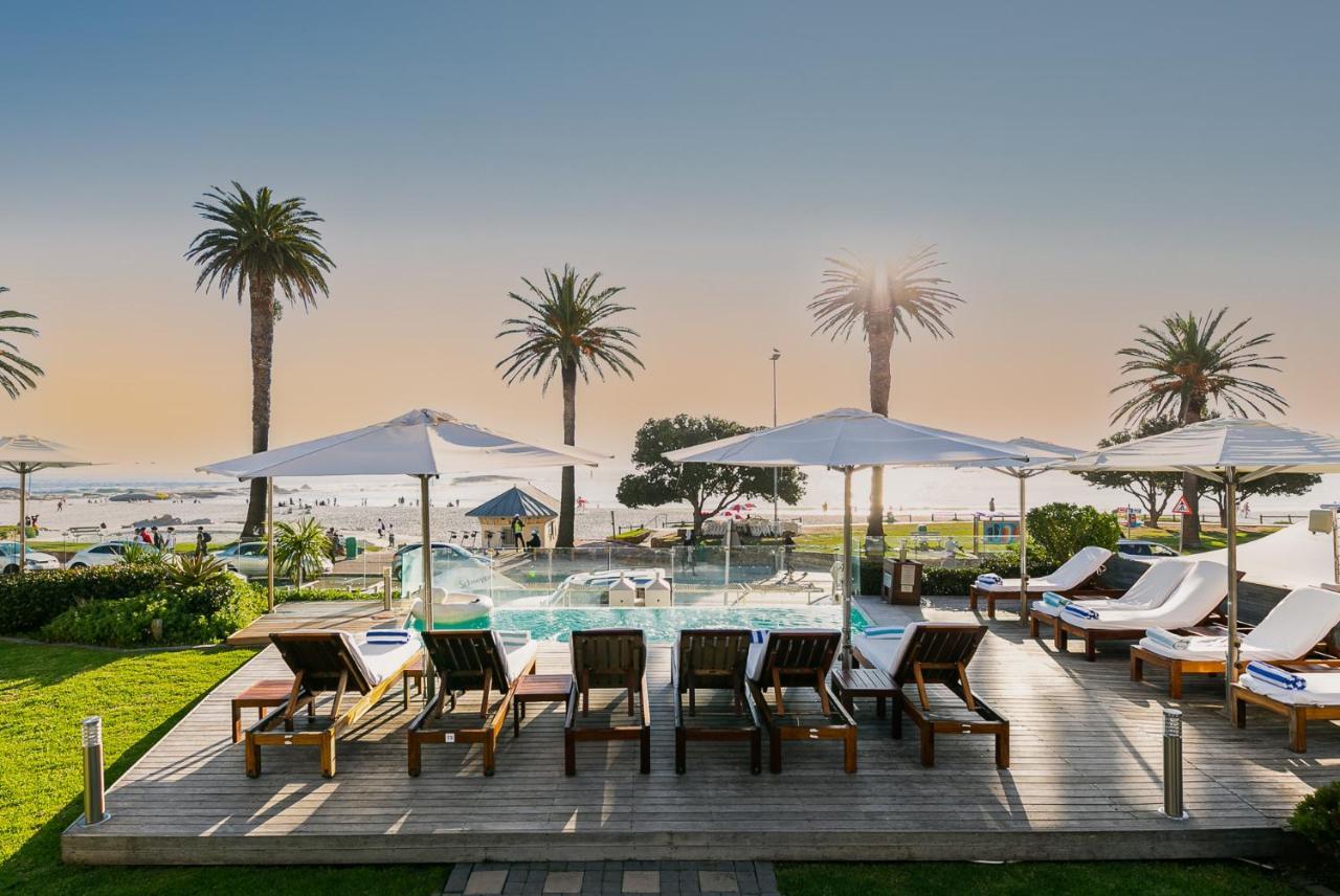 더 베이 호텔 케이프타운 외부 사진 The pool at the Cape Town Hilton